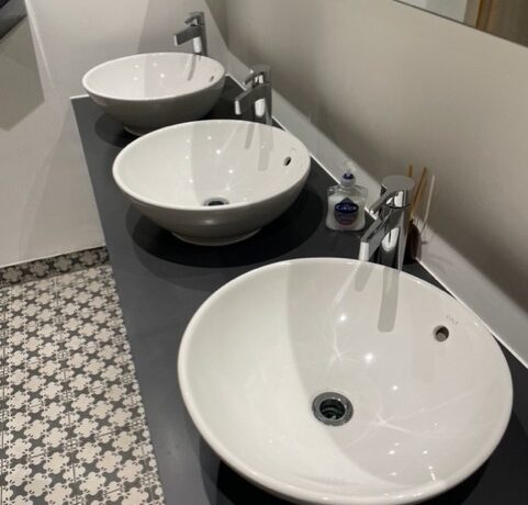 Commercial Washroom Cleaning Services - Basins
